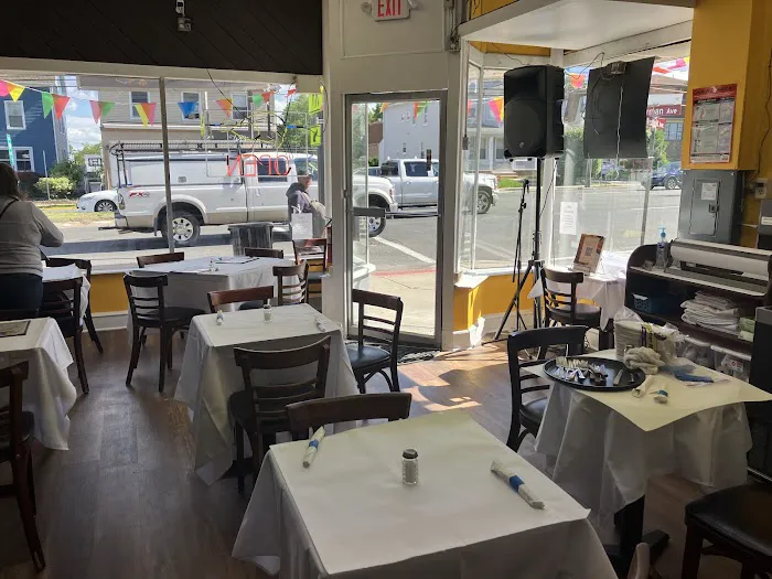 Rocky's Restaurant Picture 10