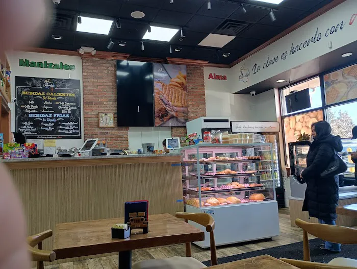 D' Colombia Restaurant & Bakery Picture 9