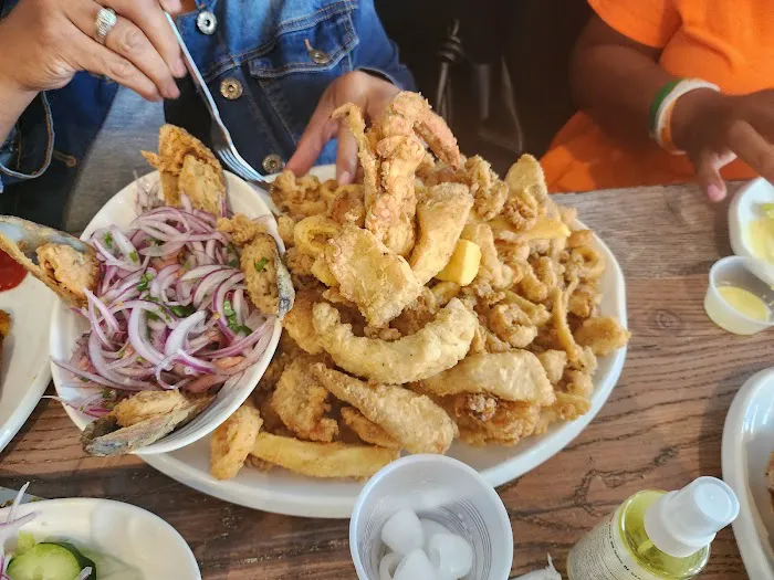 Se Salio el Pollo 2 Peruvian Restaurant Picture 10