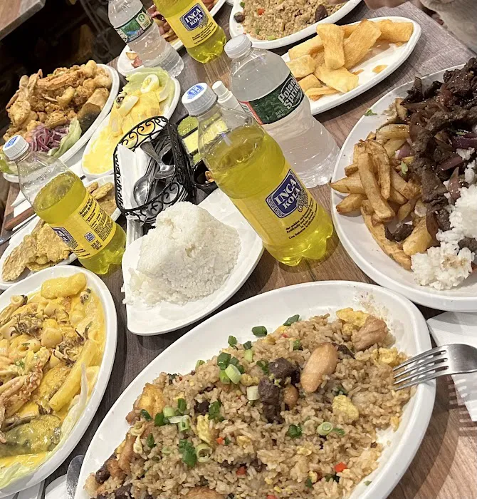 Se Salio el Pollo 2 Peruvian Restaurant Picture 6