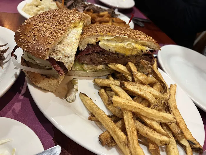 Avenue Grill & Sushi Picture 1