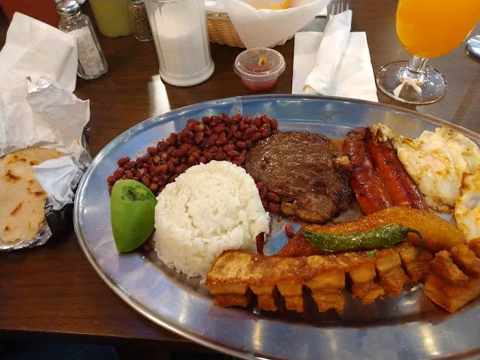 El Nuevo Centro Americano Picture 5