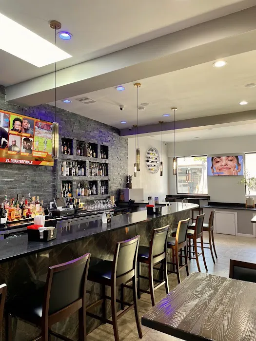 MK 463 Restaurant & Bar Picture 1