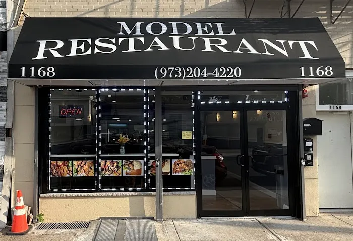 Model Restaurant Picture 3