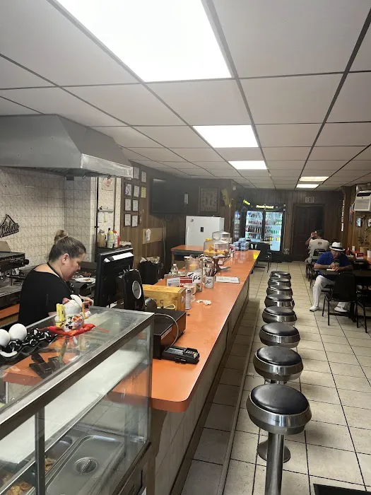 Dreams Restaurant American Ecuadorian & Colombian Food Picture 3