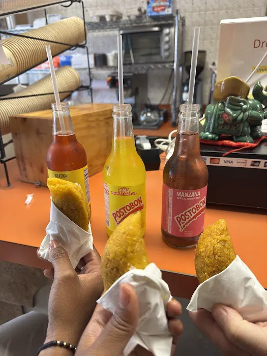 Dreams Restaurant American Ecuadorian & Colombian Food Picture 1