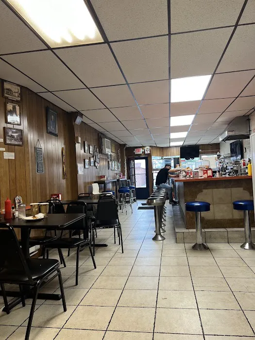 Dreams Restaurant American Ecuadorian & Colombian Food Picture 4