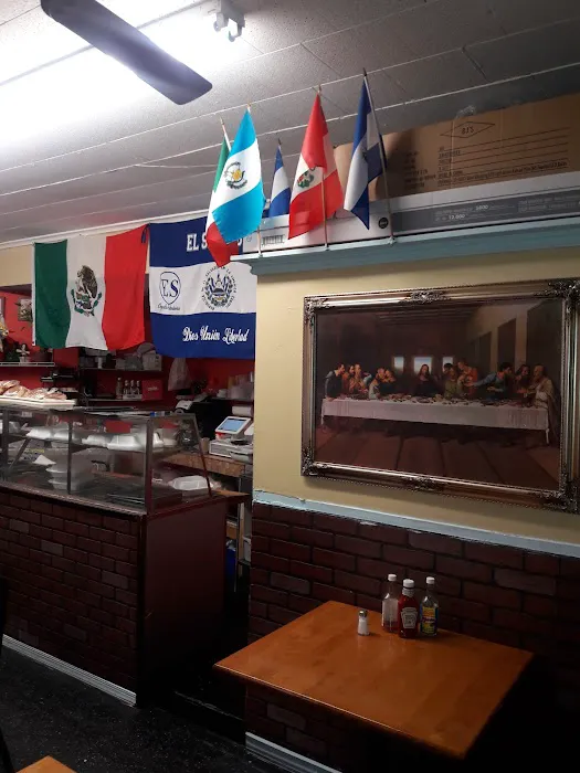 3 Nopales Mexican Salvadorian Restaurant Picture 1
