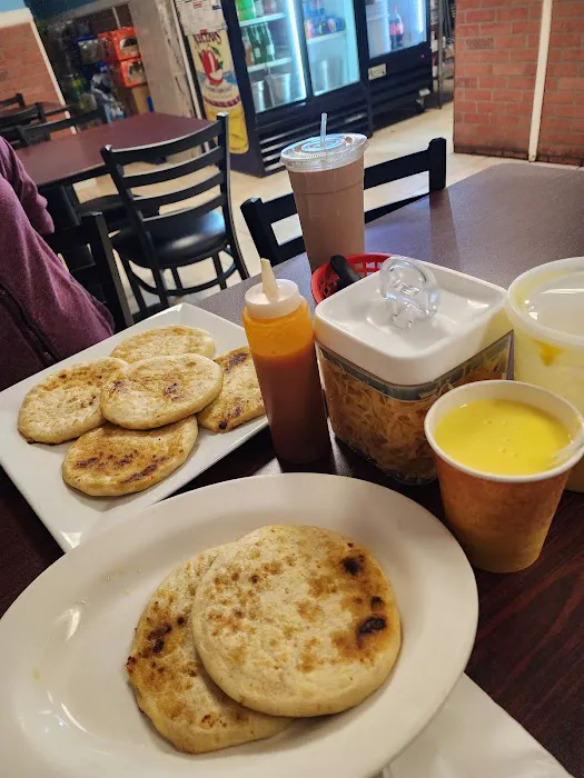 3 Nopales Mexican Salvadorian Restaurant Picture 6