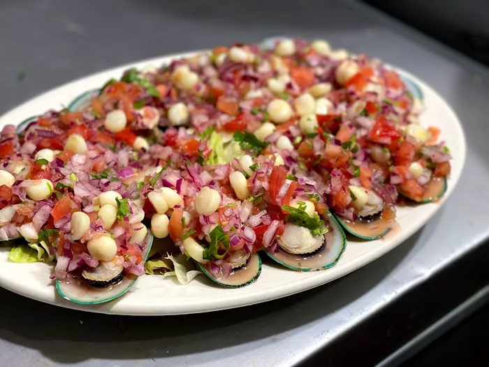 Huguito's Restaurant and Bar Picture 1