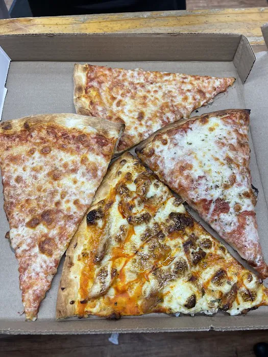 GiCarli's Pizza Picture 10