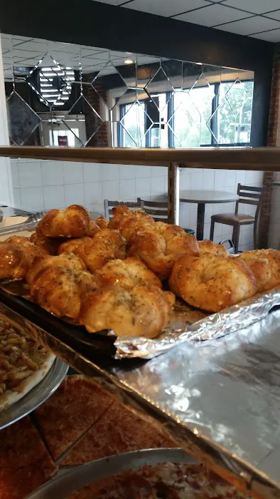 GiCarli's Pizza Picture 1