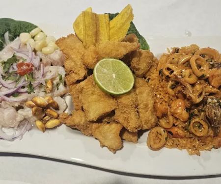 HERITAGE LOUNGE BAR Y RESTAURANTE