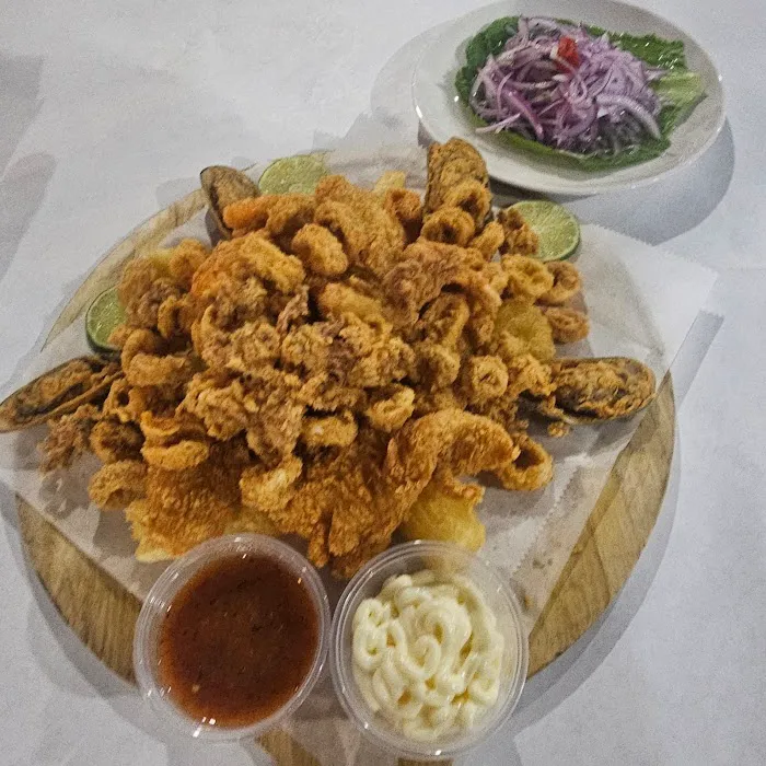 HERITAGE LOUNGE BAR Y RESTAURANTE Picture 2