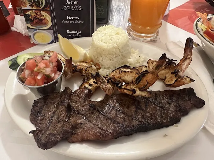 Brisas Del Mar Restaurant FreeportNY Picture 4