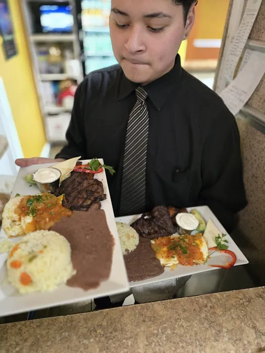 Brisas Del Mar Restaurant FreeportNY Picture 2