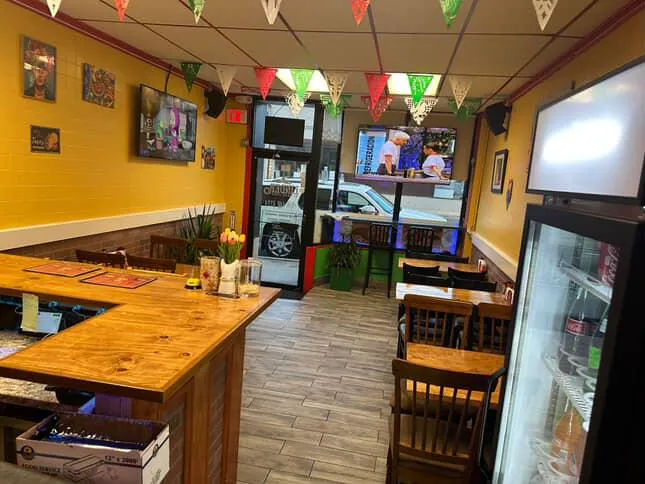 El Compadre Deli y Taqueria Picture 7