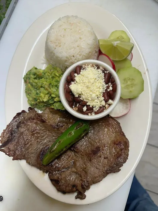 El Compadre Deli y Taqueria Picture 1