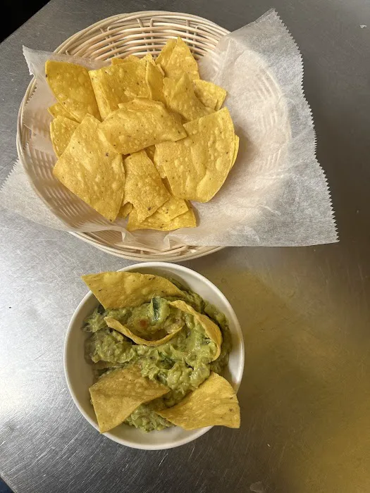 El Compadre Deli y Taqueria Picture 2