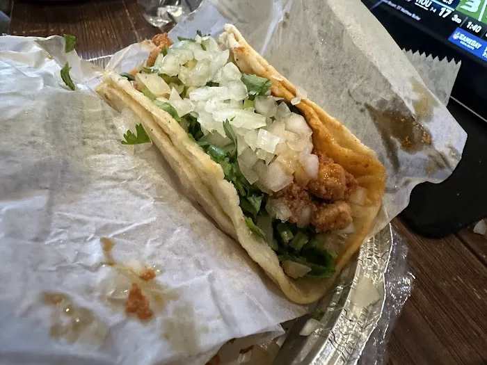 El Compadre Deli y Taqueria Picture 5