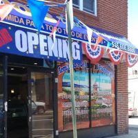 Armando's Deli y Pupusería ico