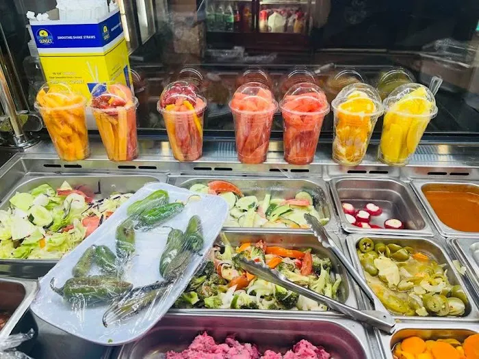 Armando's Deli y Pupusería Picture 7