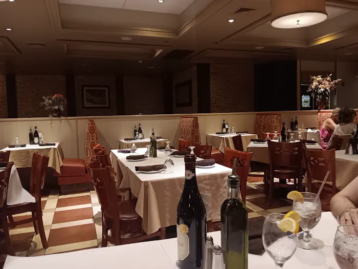 Gusto Divino Trattoria Picture 3