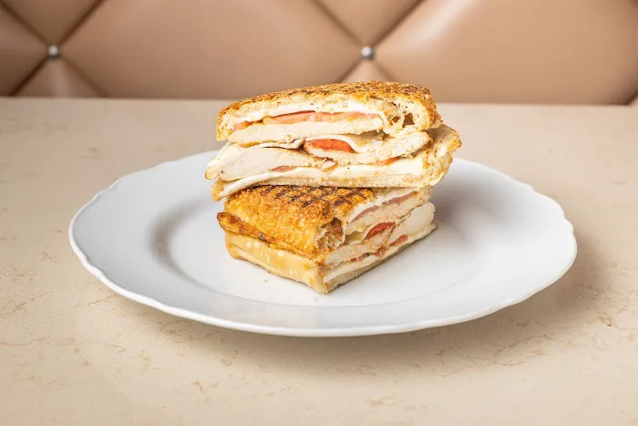 Leonardo's Pizza Picture 1