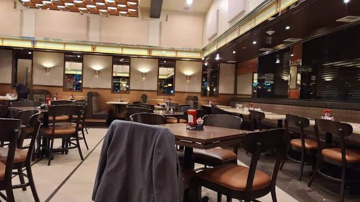 Massapequa Diner Picture 3