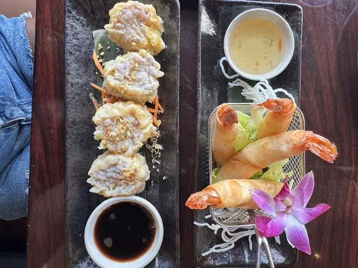 Hug Thai Cuisine Picture 2