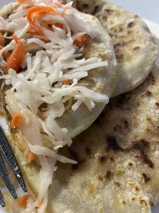 Antojitos Salvadoreños Pupuseria & Grocery Picture 10