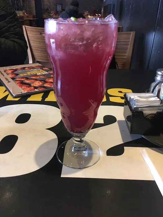 Buffalo Wild Wings Picture 4