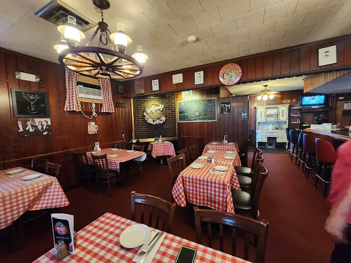 Nancy's Towne House Picture 7