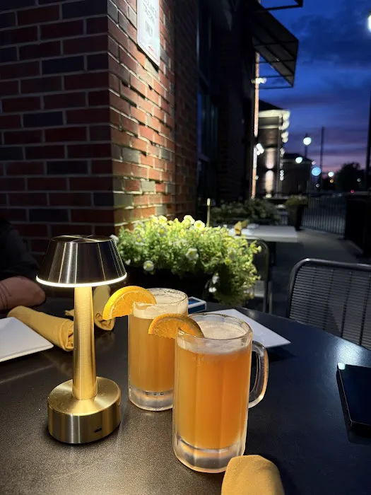 Caroline's Tavern Picture 9