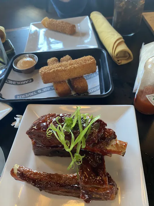 Caroline's Tavern Picture 2