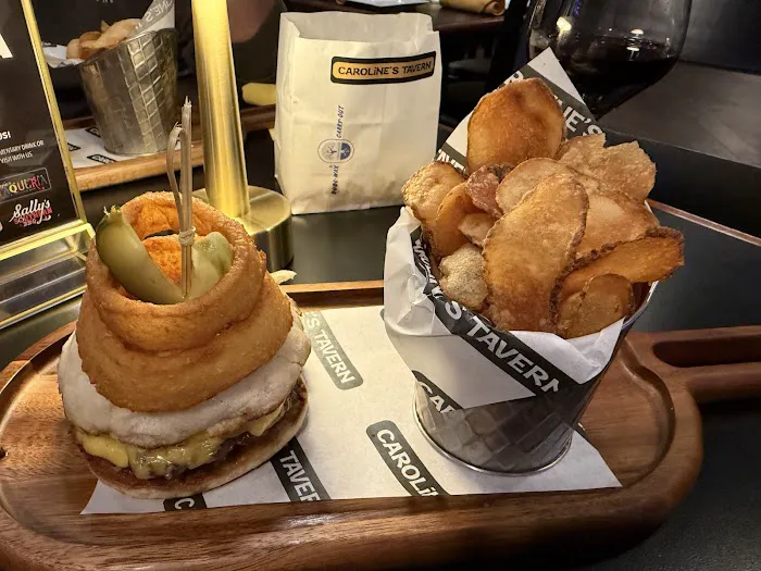 Caroline's Tavern Picture 7