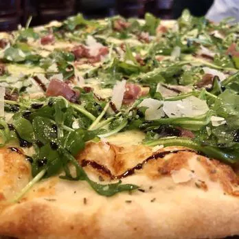 Strawberry's Pub & Pizza Picture 7