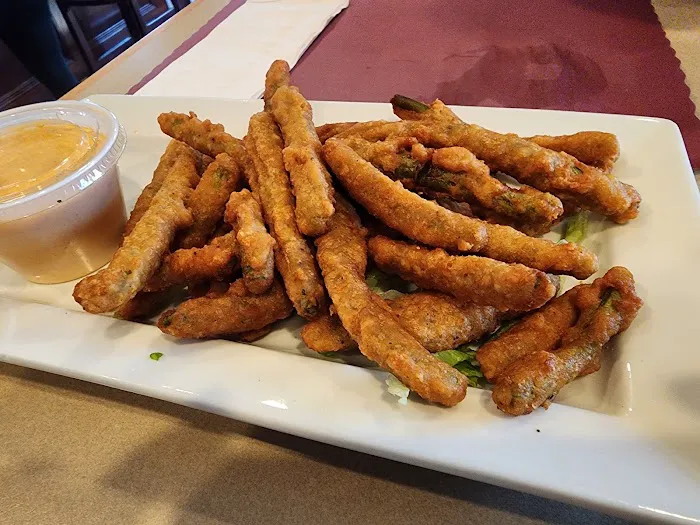 Strawberry's Pub & Pizza Picture 2