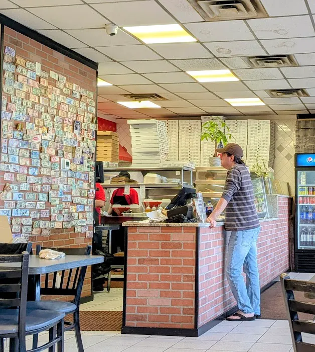 Bennys Pizza Picture 2