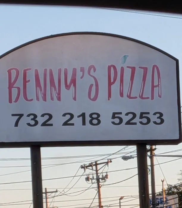 Bennys Pizza Picture 1