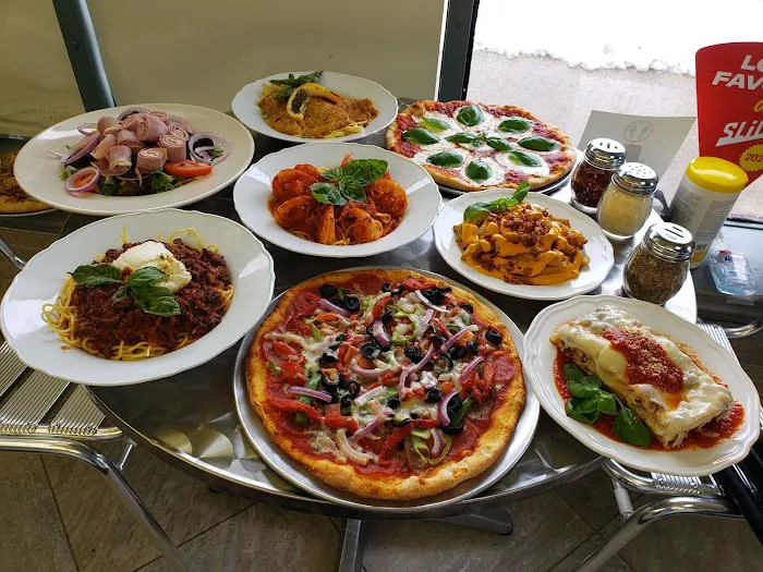 Sorrento's Pizzeria Picture 6