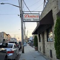 Denino’s Pizzeria & Tavern ico