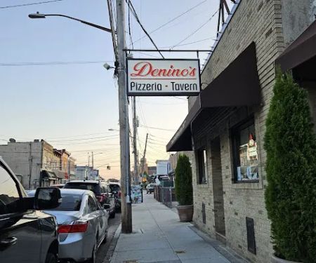 Denino’s Pizzeria & Tavern