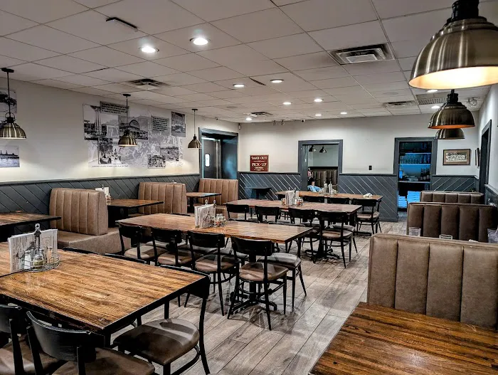 Denino’s Pizzeria & Tavern Picture 6