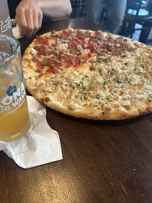 Denino’s Pizzeria & Tavern Picture 5