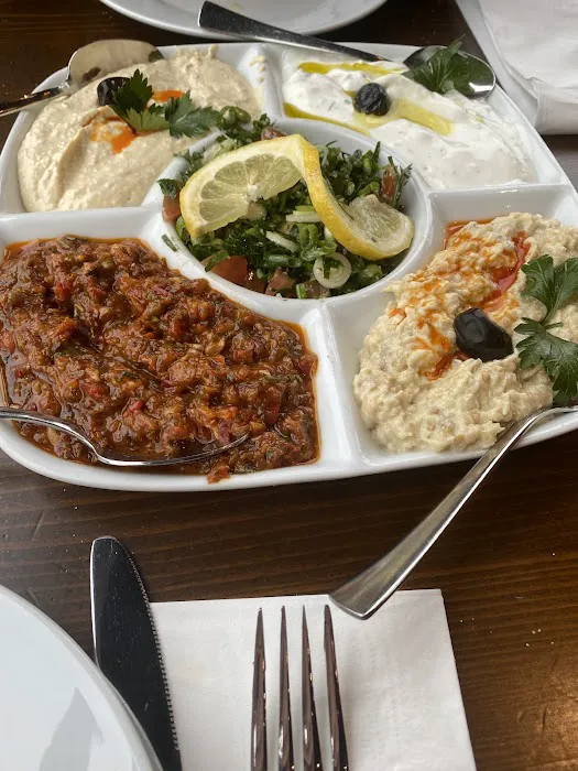 Zara Forest Grill Picture 6