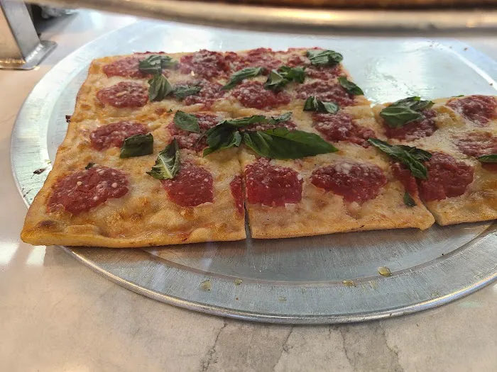 Di Farina Pizzeria Picture 3