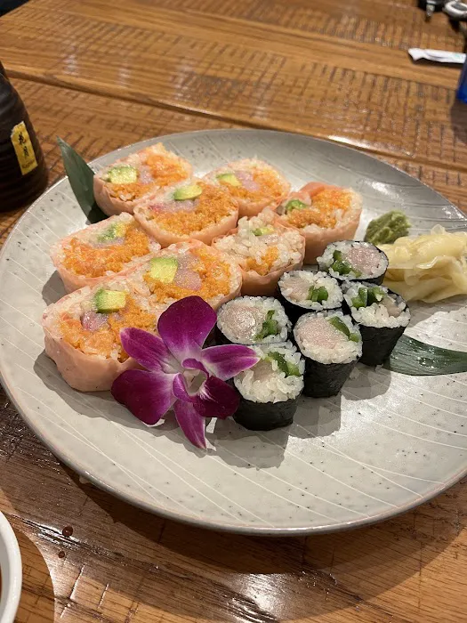 Cucumber Sushi & Salad Bar Picture 2