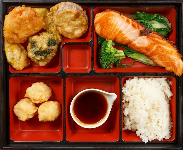 Cucumber Sushi & Salad Bar Picture 10