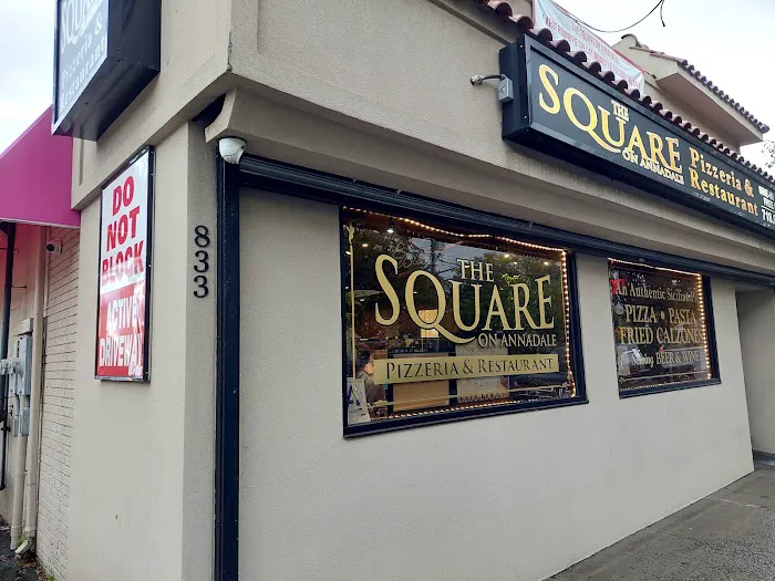 The Square on Annadale Picture 5